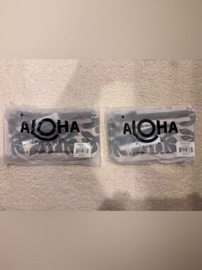 ALOHAS Black Zip Wristlet Clutch with Logo Packaging